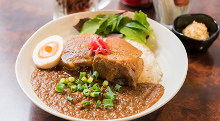 ロックなカレー屋YASSカレー